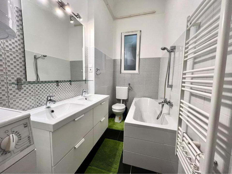 Roland Apartment Downtown - Pope Subway Budapešť Exteriér fotografie